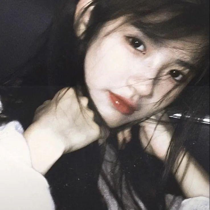 左手上篮海报