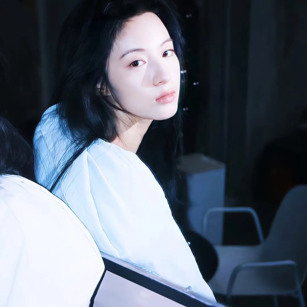 别担心，他不会走远的海报