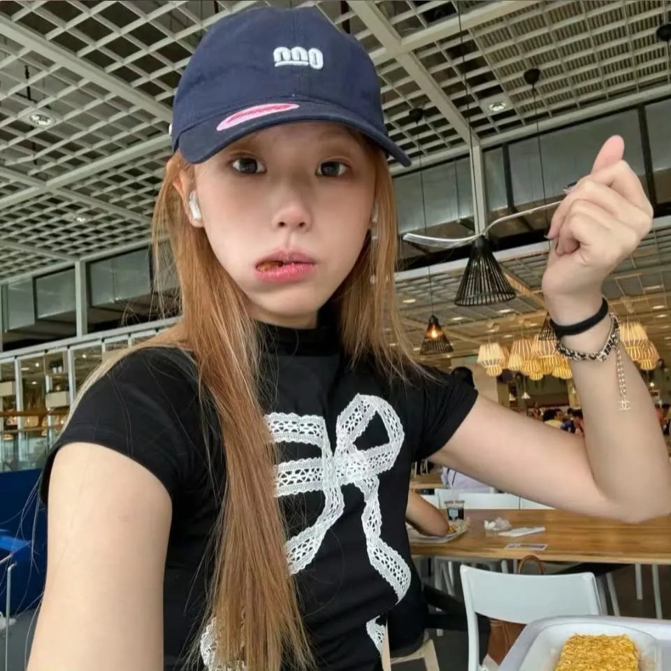 丽拉之谜海报