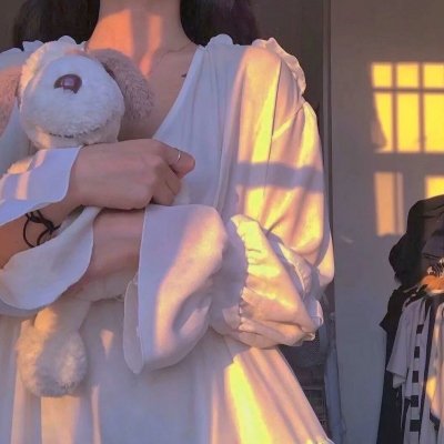 求爱女王海报